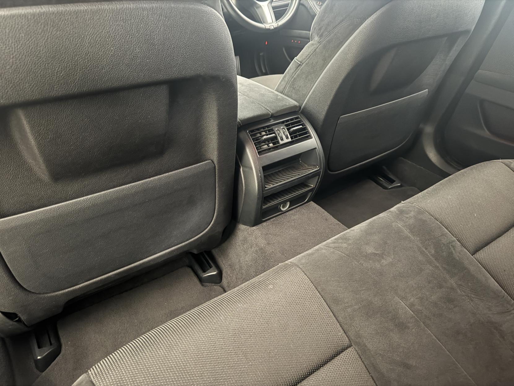 BMW 5 Series view 60