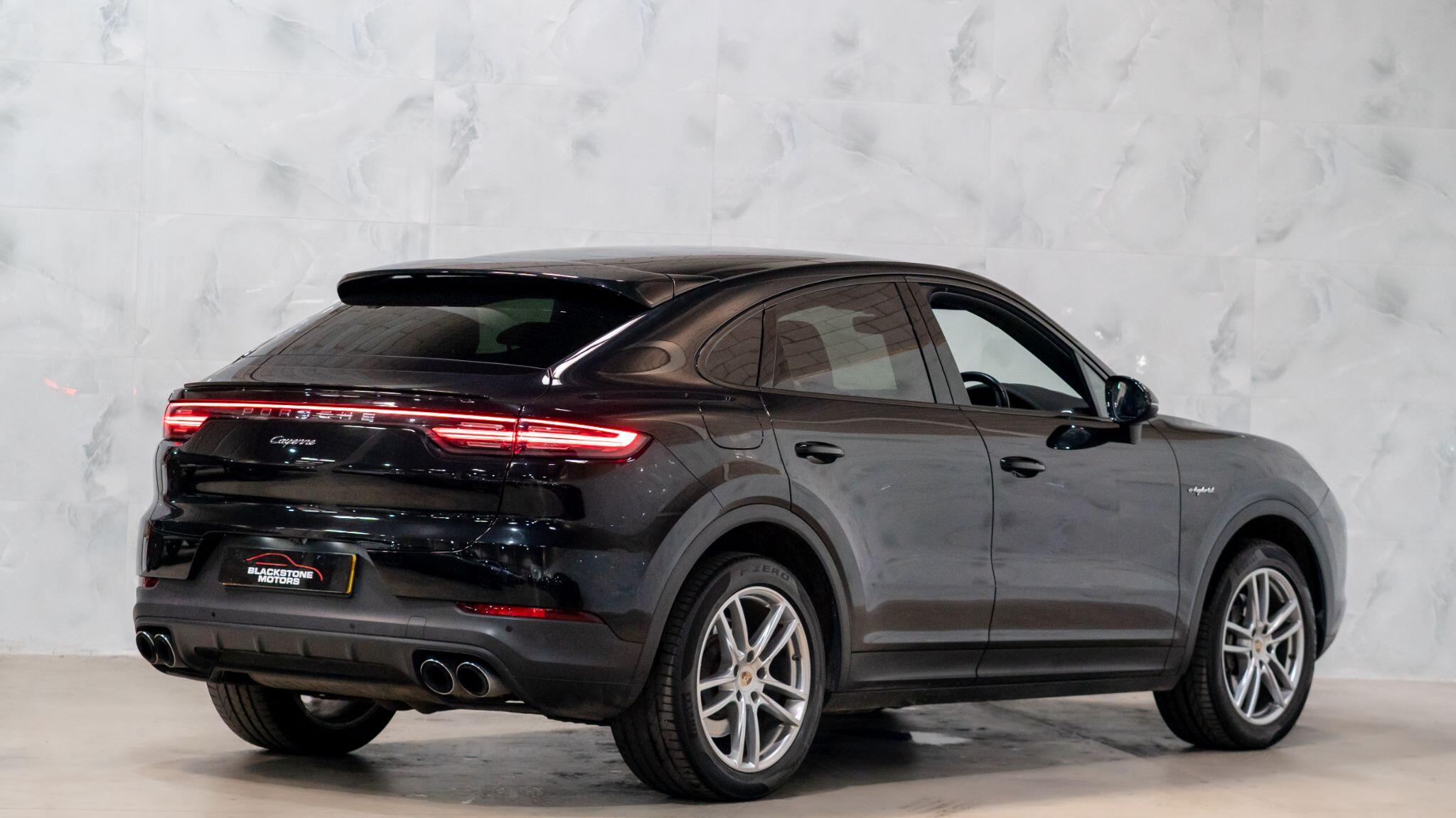 Porsche Cayenne view 7