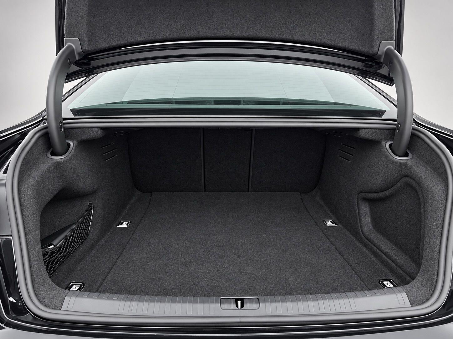 Audi A6 view 38