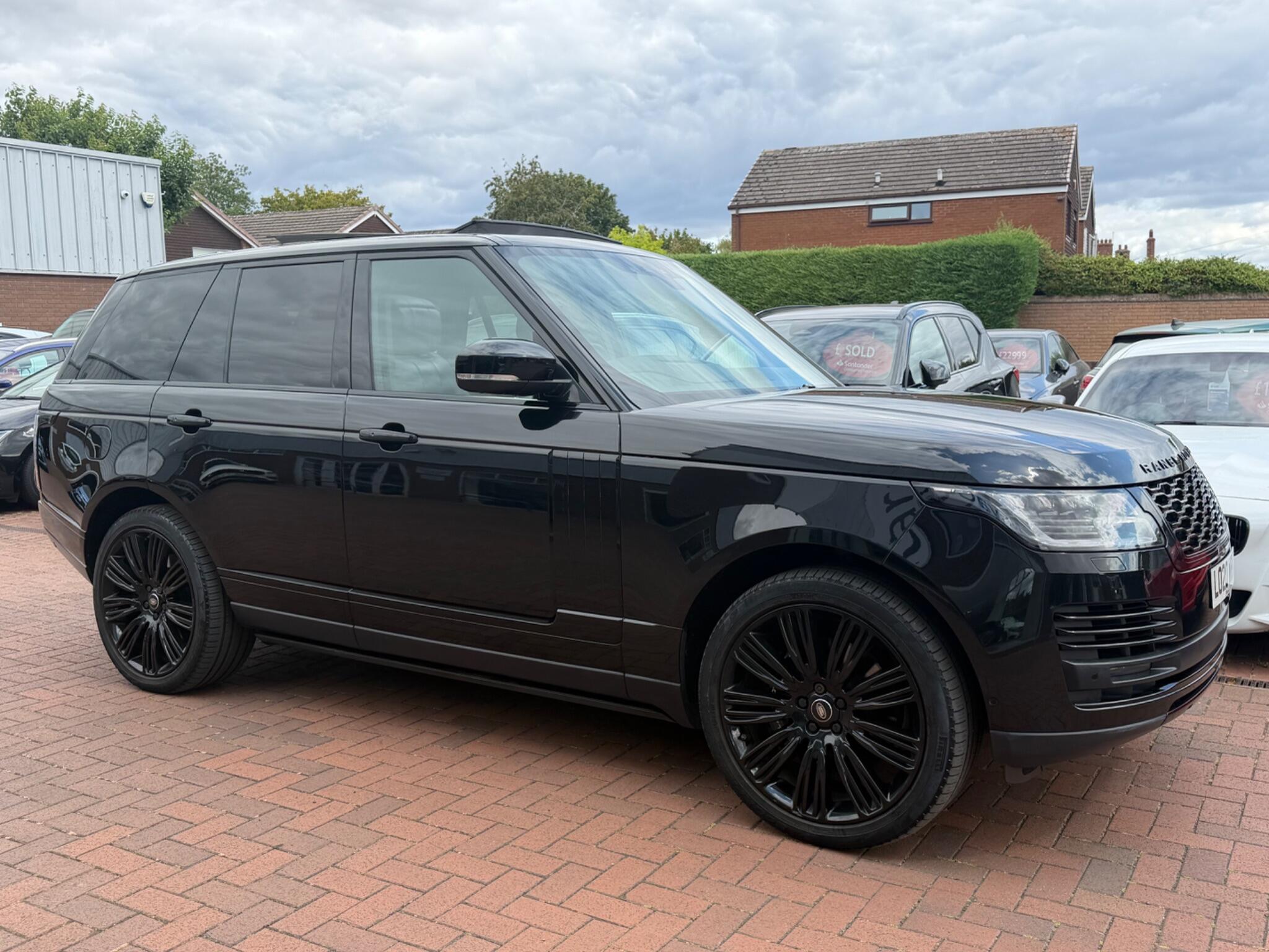 Land Rover Range Rover view 23