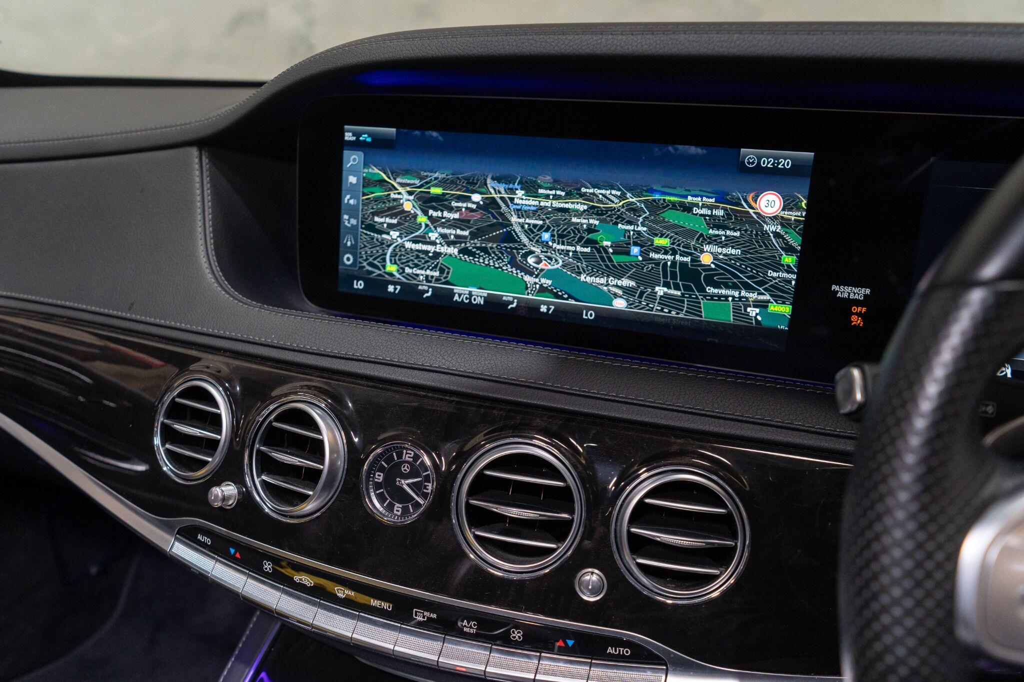 Mercedes-Benz S-Class view 35