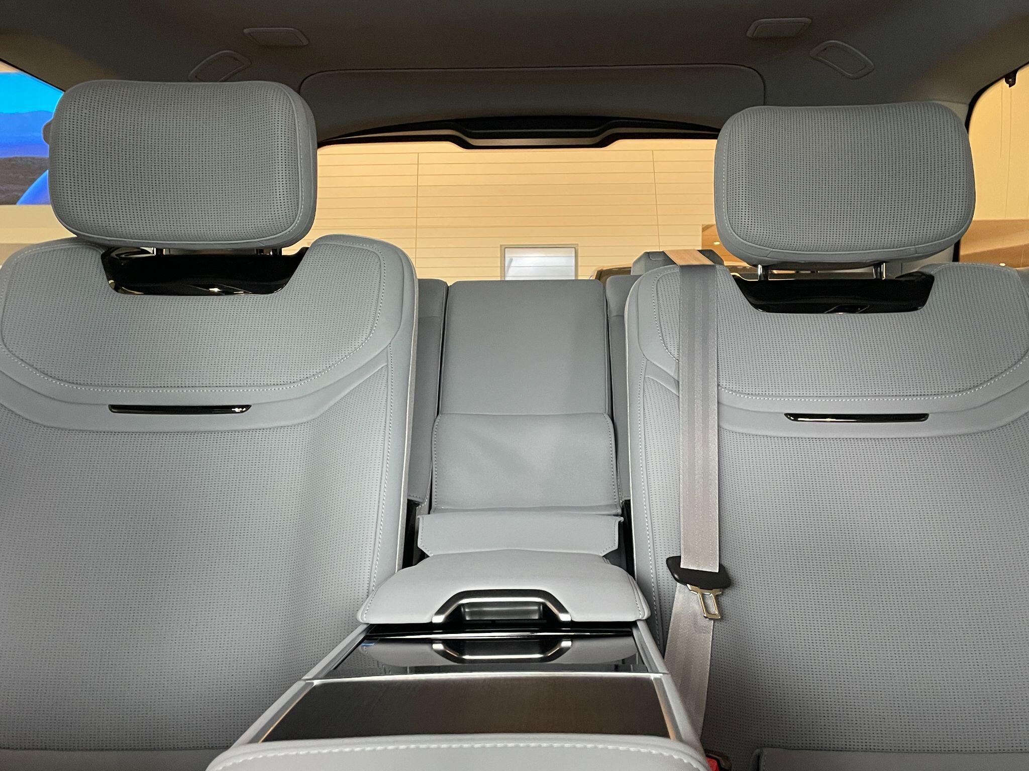 Land Rover Range Rover view 12
