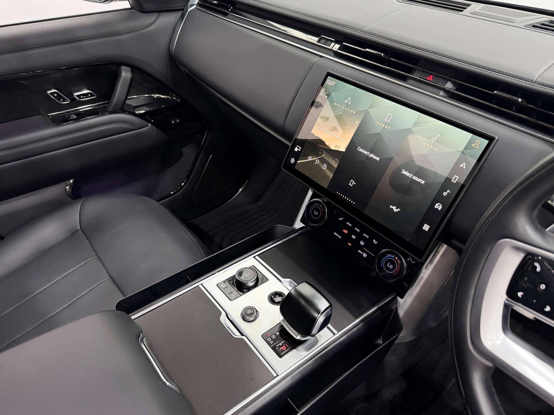 Land Rover Range Rover view 51