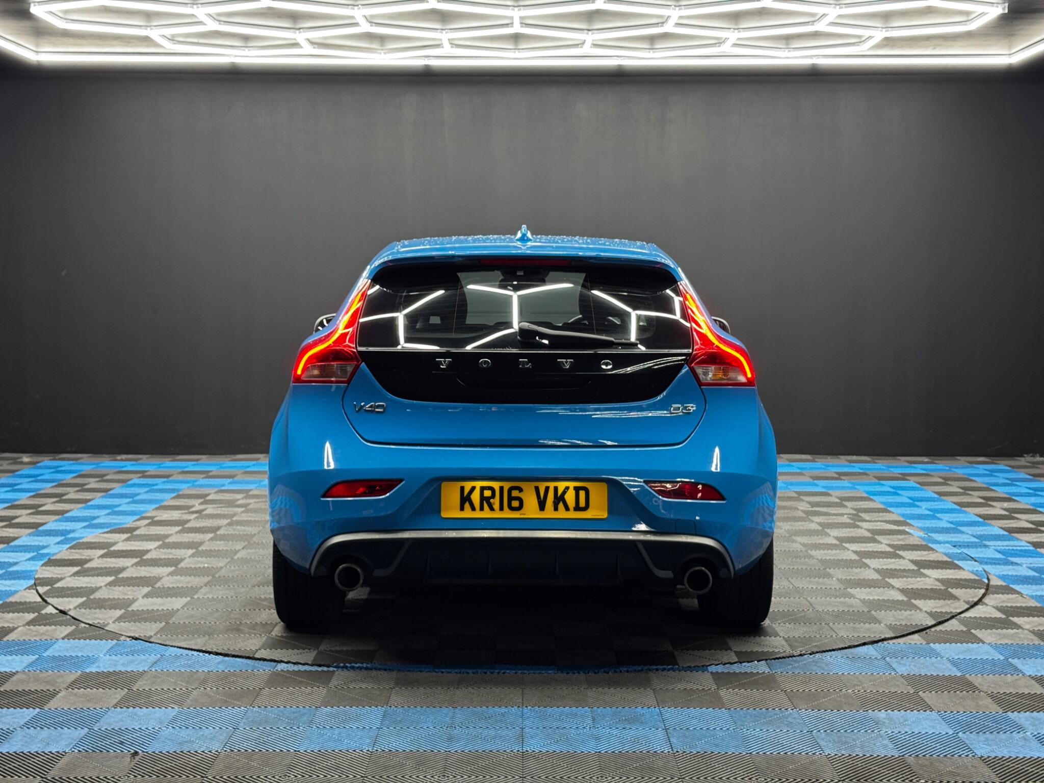Volvo V40 view 6