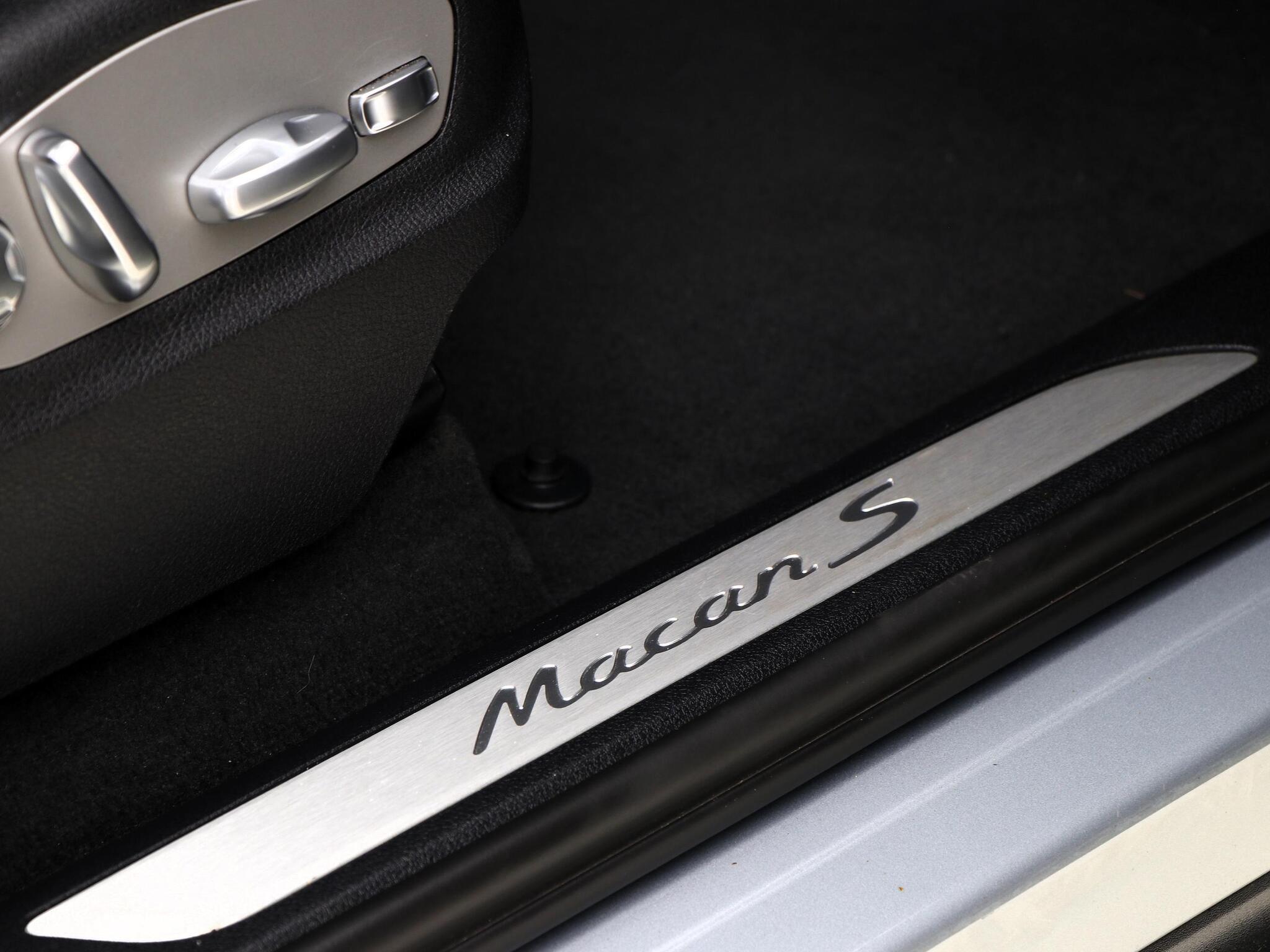 Porsche Macan view 40