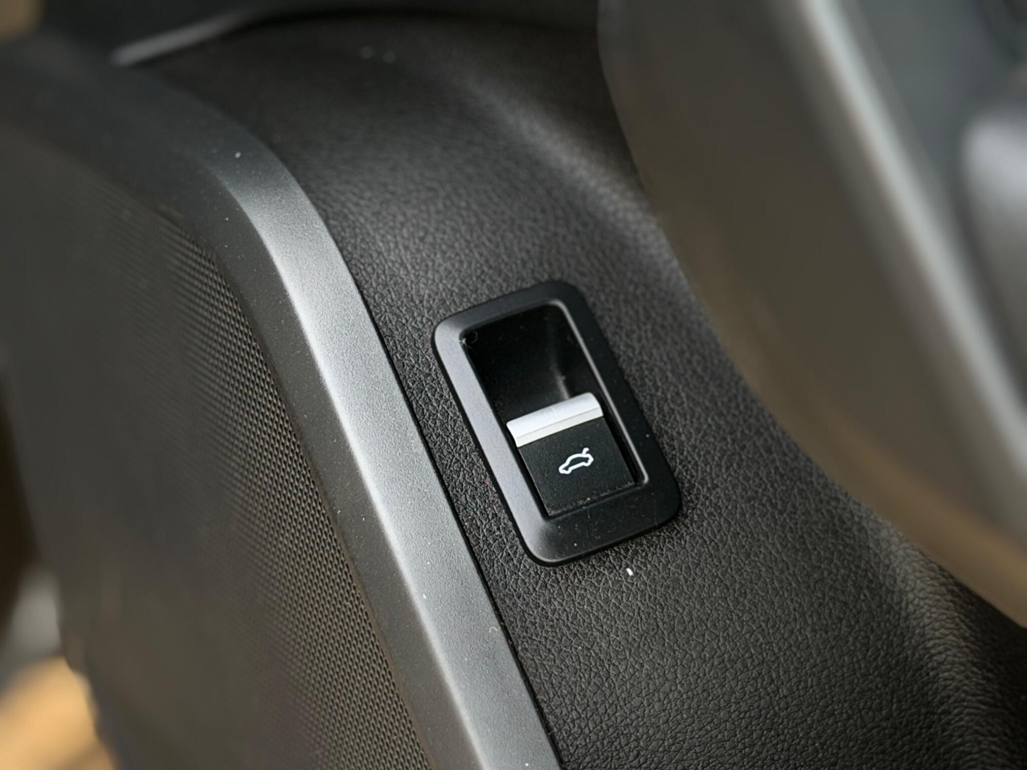 Audi Q5 view 31