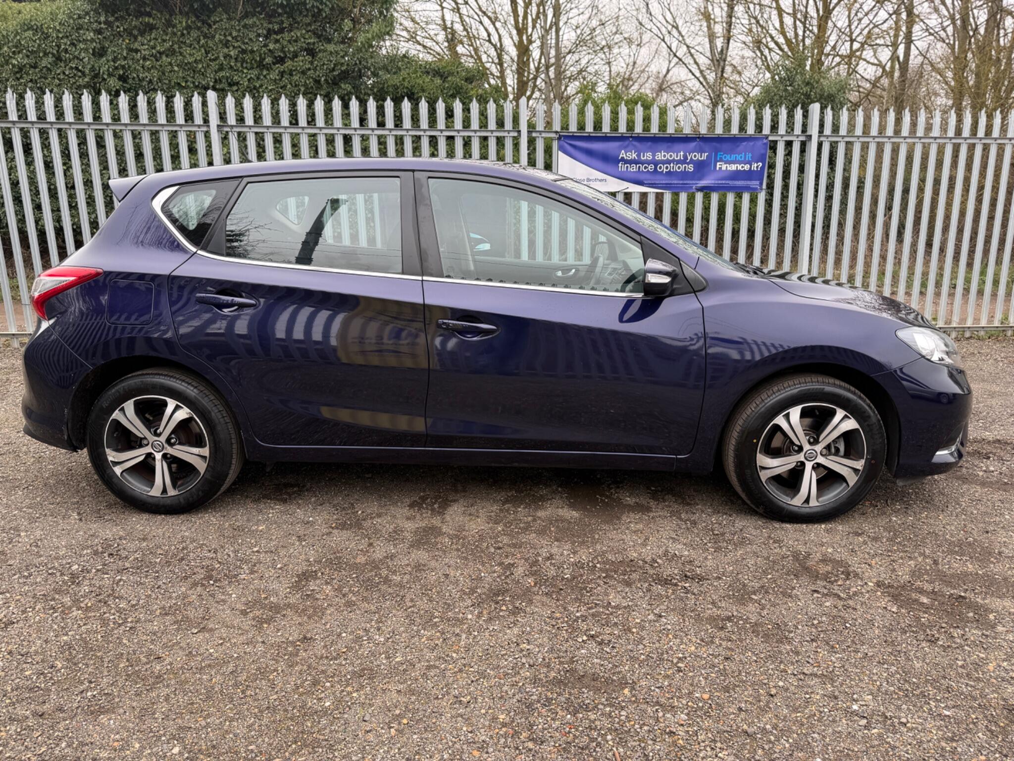 2018 Nissan Pulsar image 9