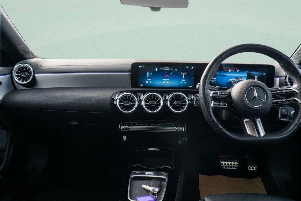 Mercedes-Benz CLA view 3