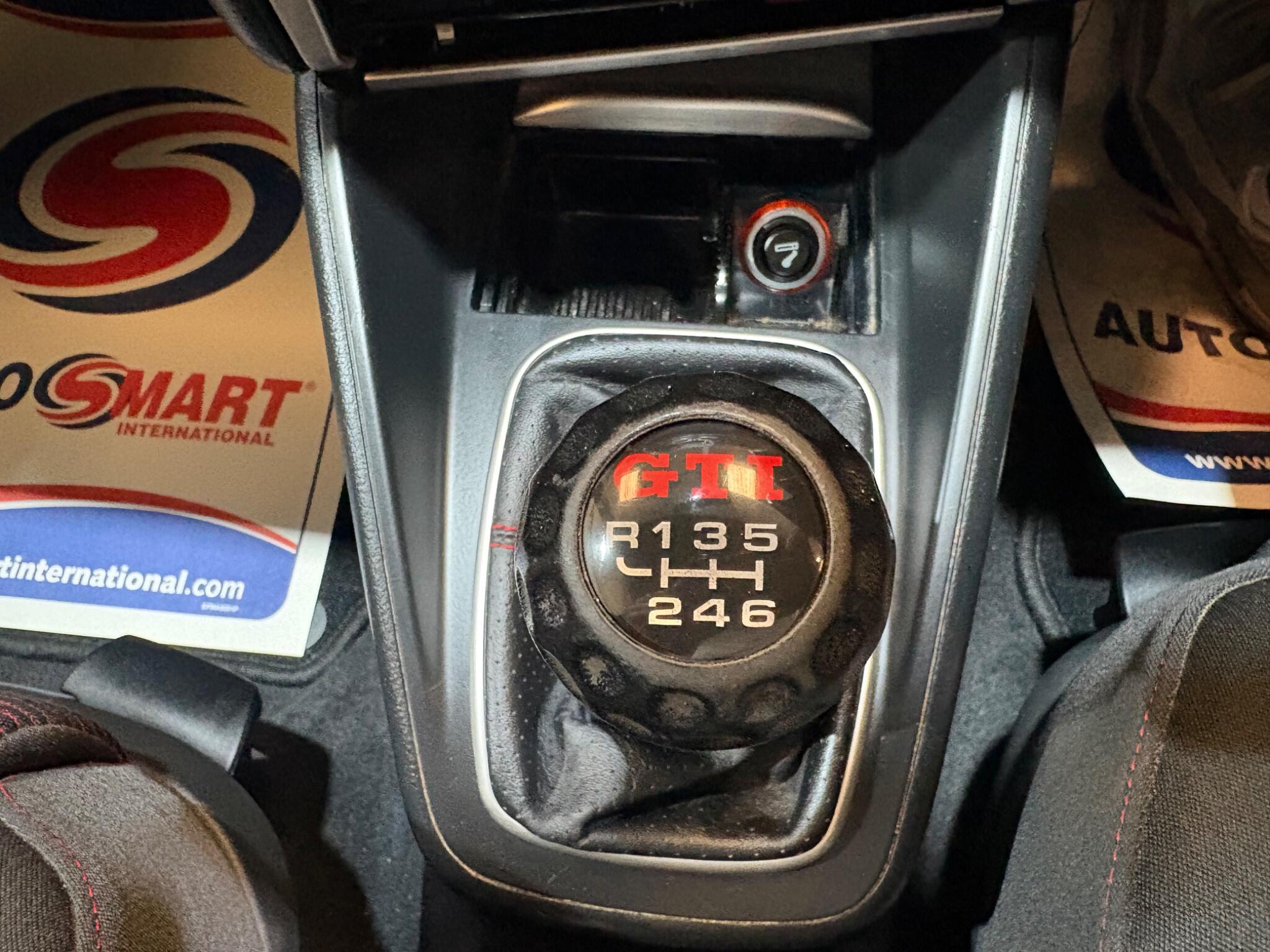 Volkswagen Golf view 18