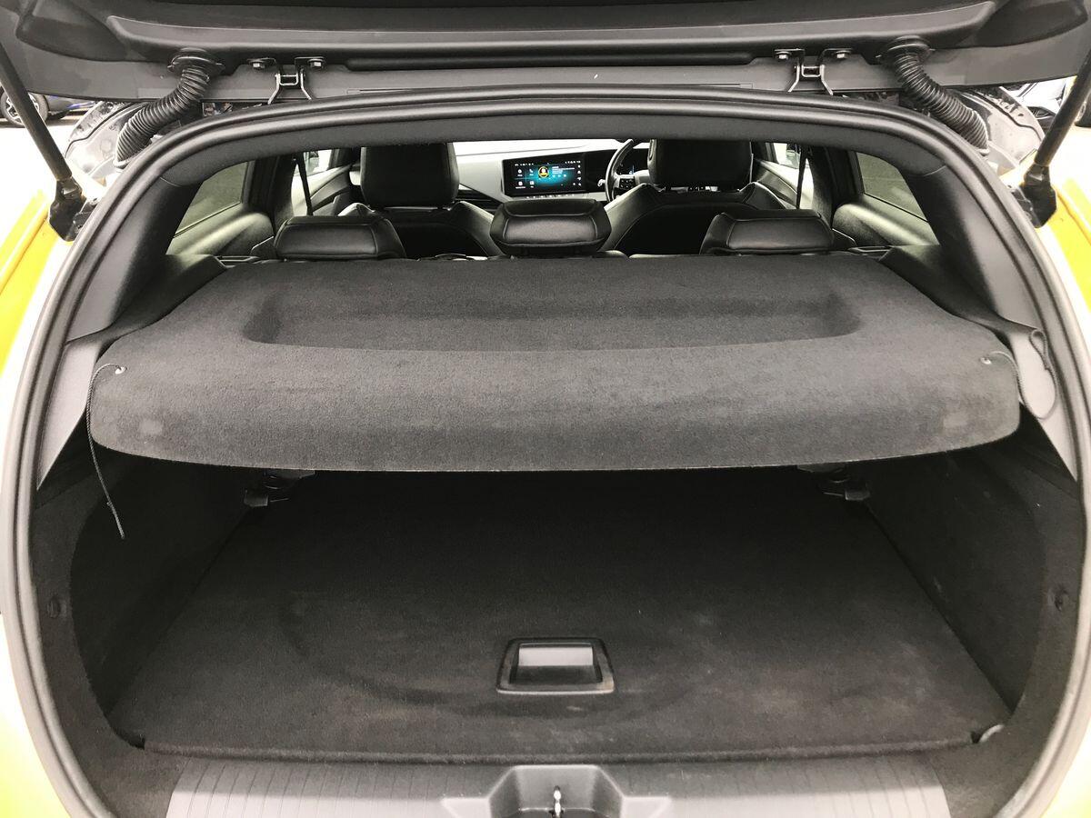Vauxhall Astra view 8