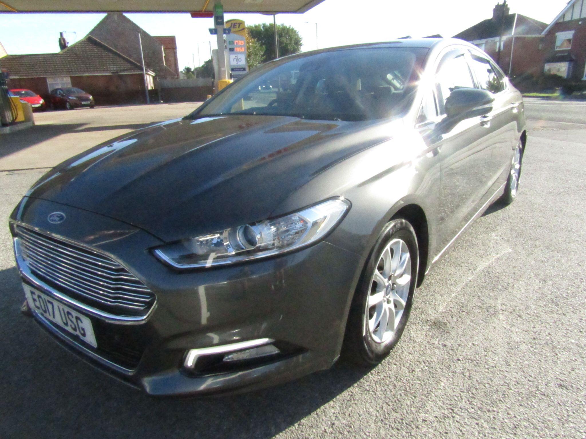 Ford Mondeo view 7