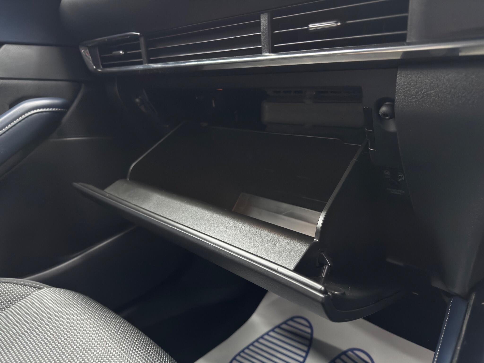 Mazda CX-30 view 37