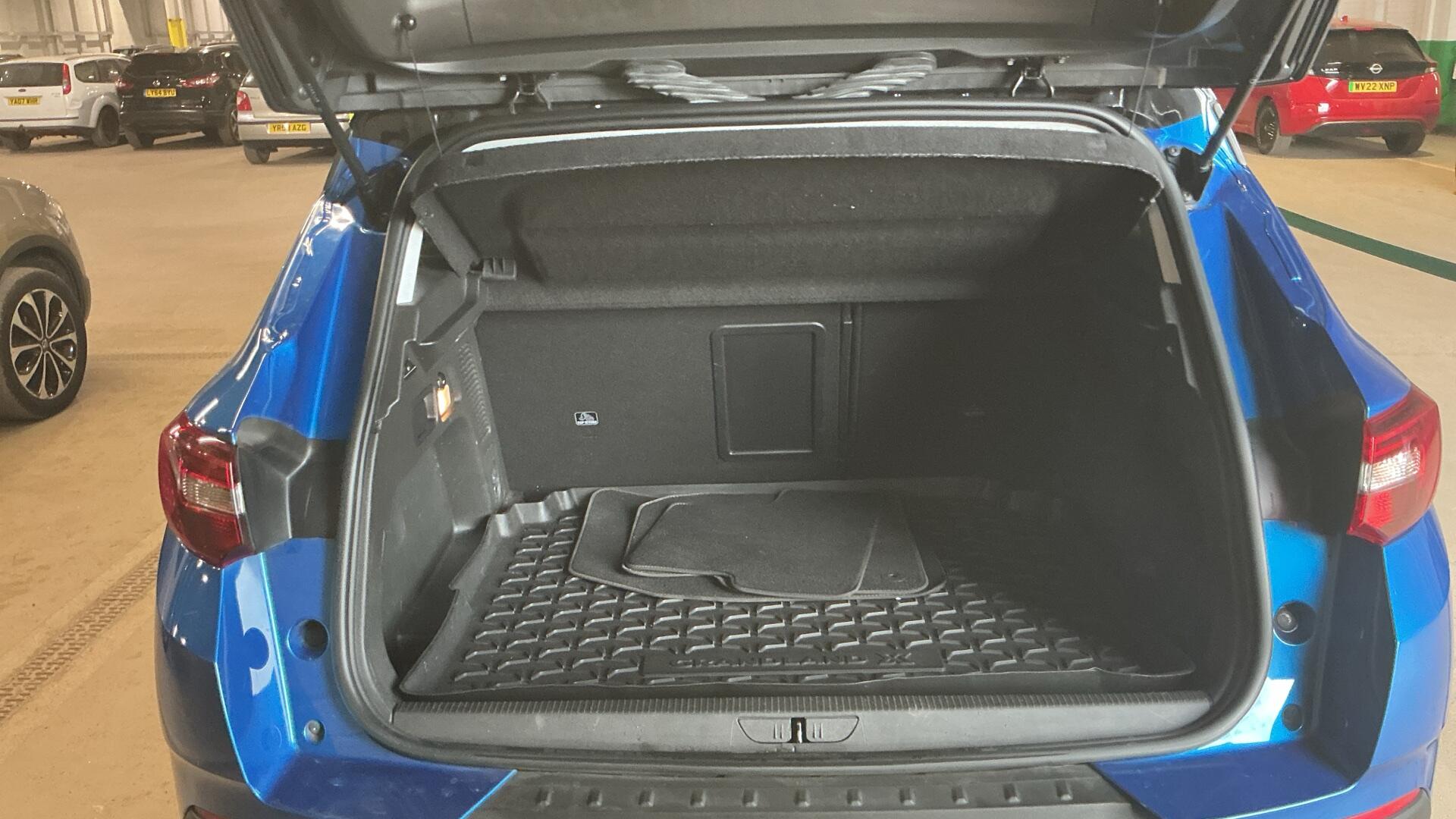 Vauxhall Grandland X view 7