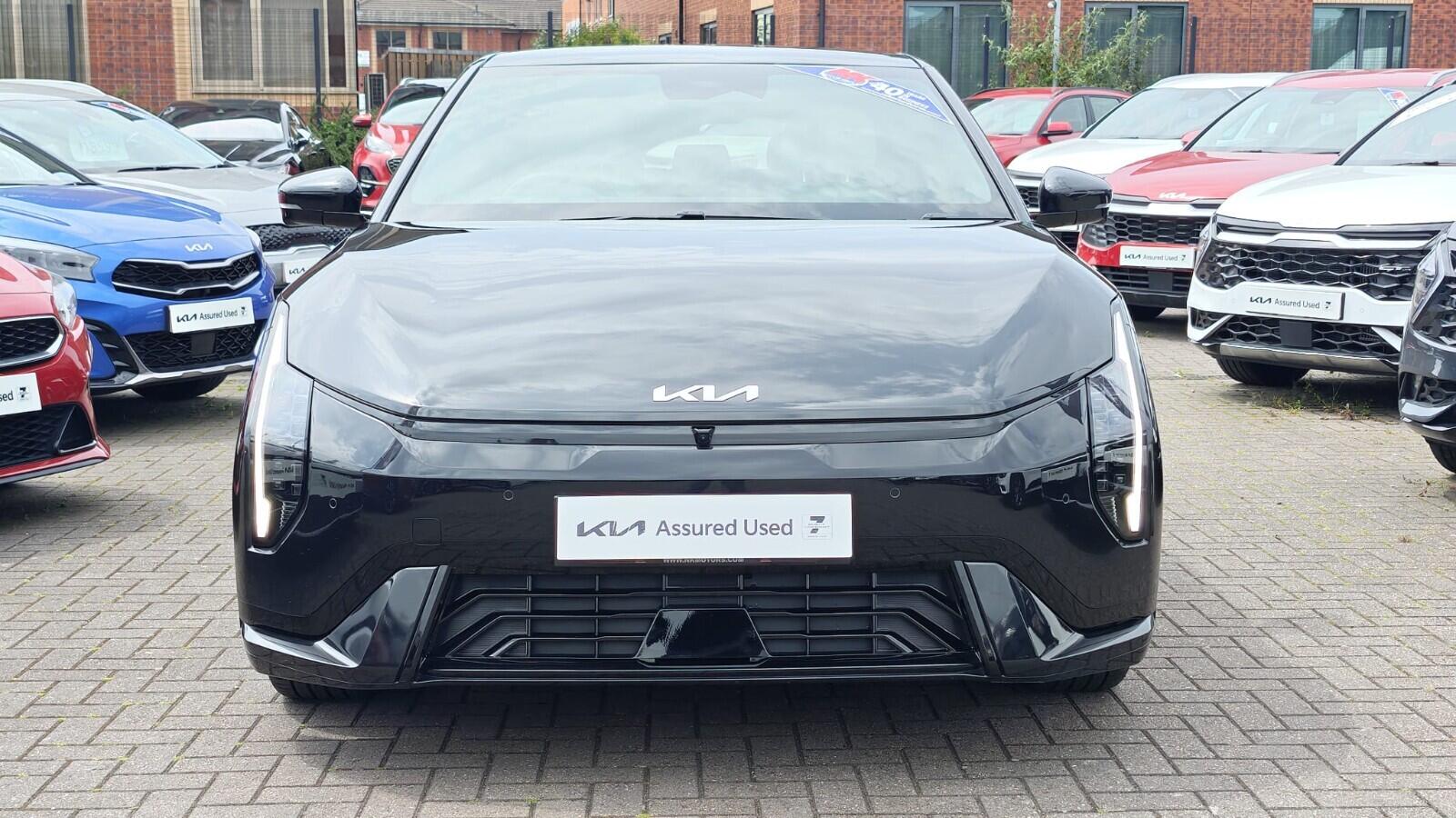 Kia Kia EV4 view 3