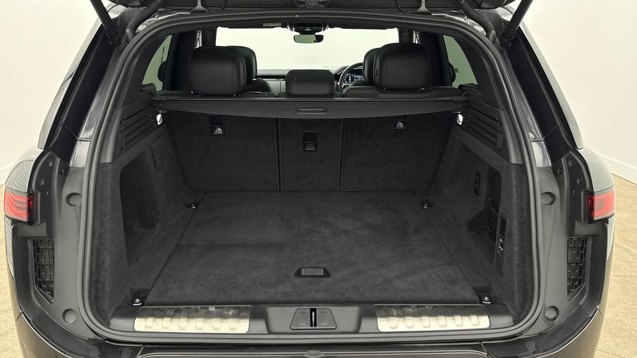 Land Rover Range Rover Sport view 10