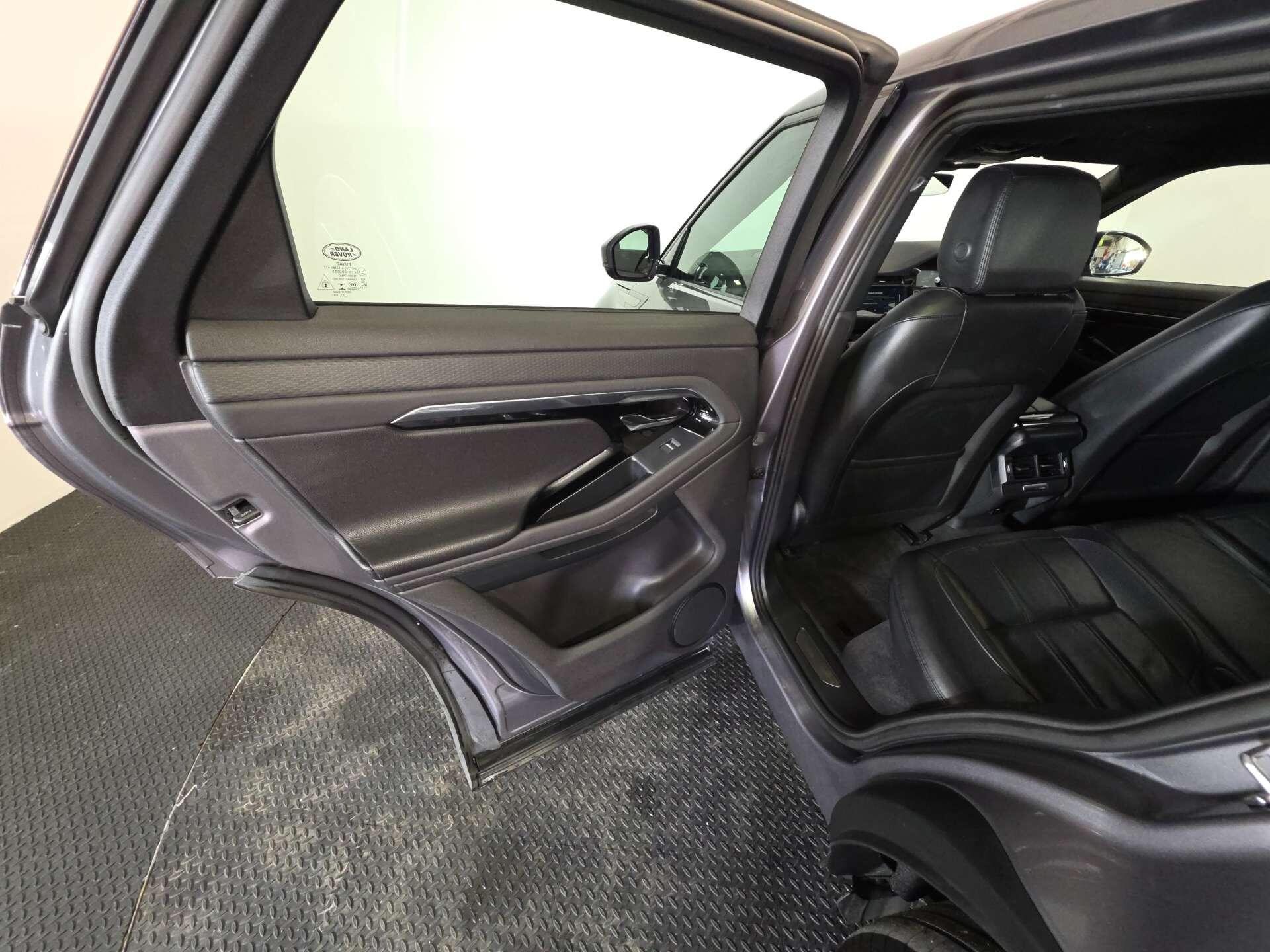 Land Rover Range Rover Evoque view 50
