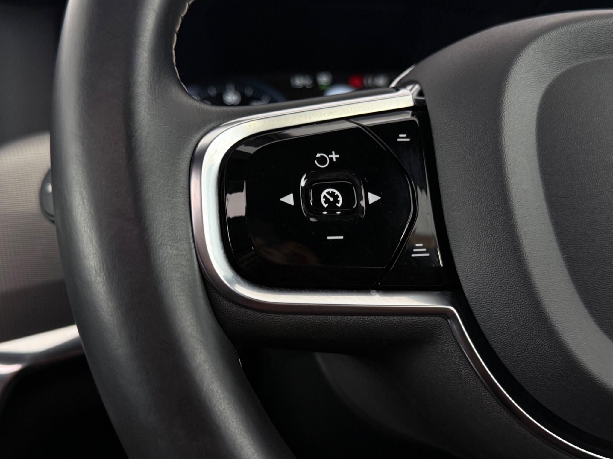 Volvo S90 view 15