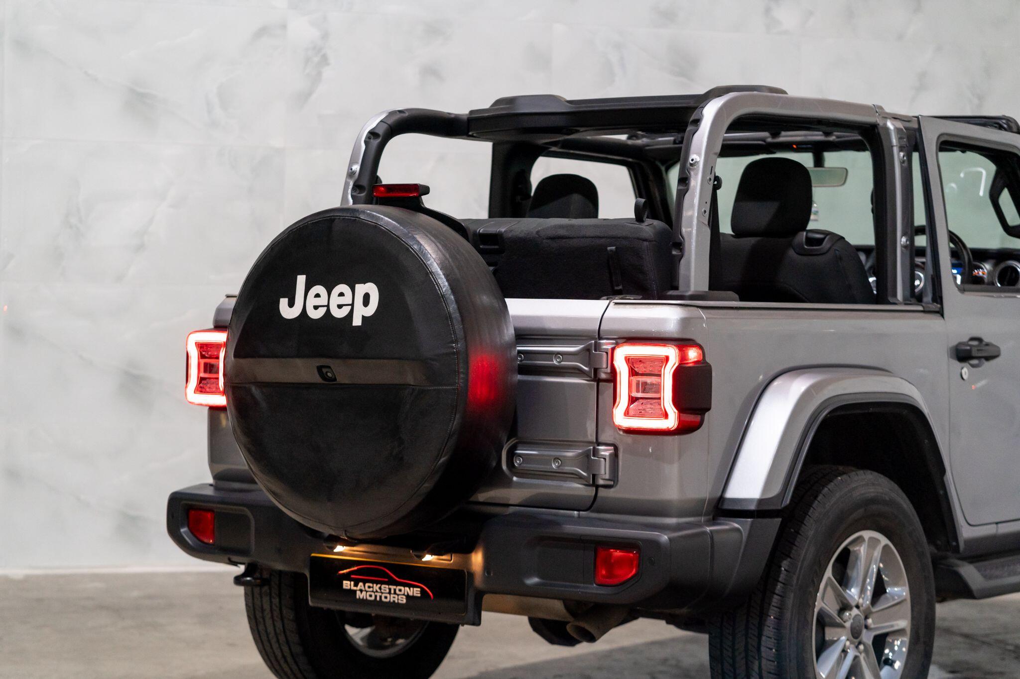Jeep Wrangler view 11