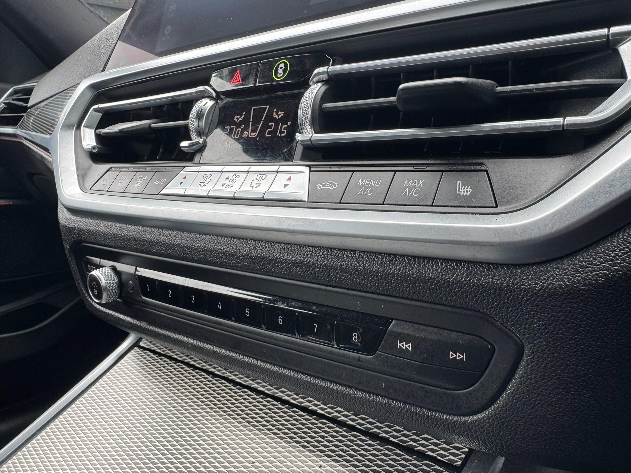 BMW 3 Series view 38