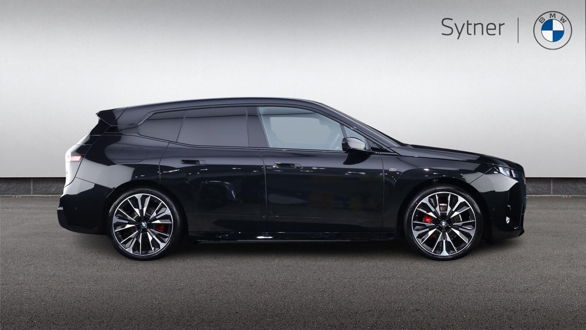 BMW Ix view 3