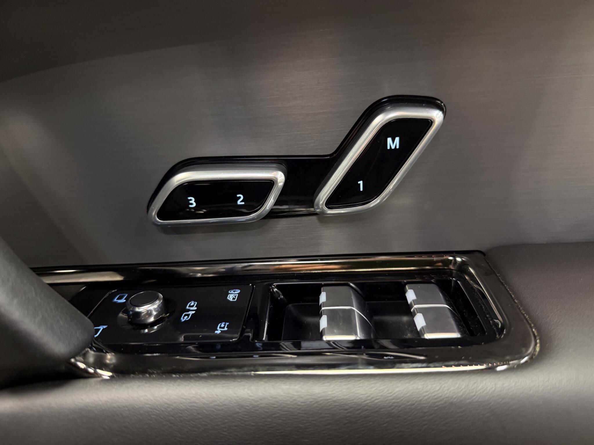 Land Rover Range Rover Sport view 50