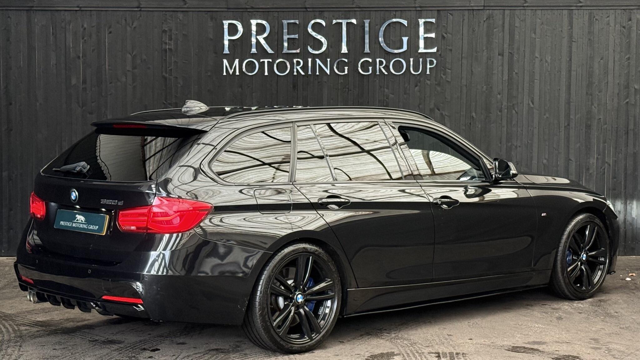 BMW 3 Series view 11