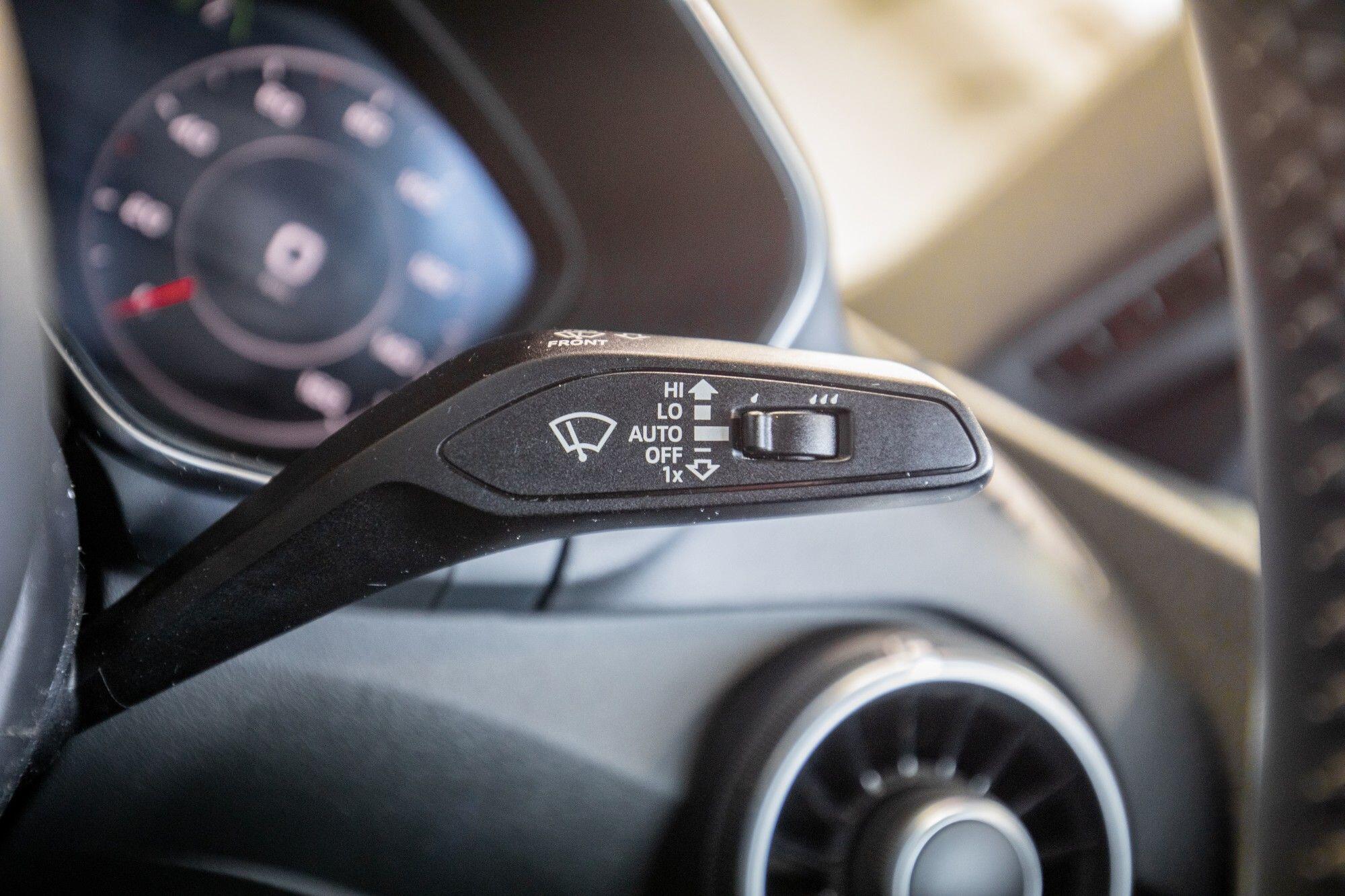 Audi TT view 22