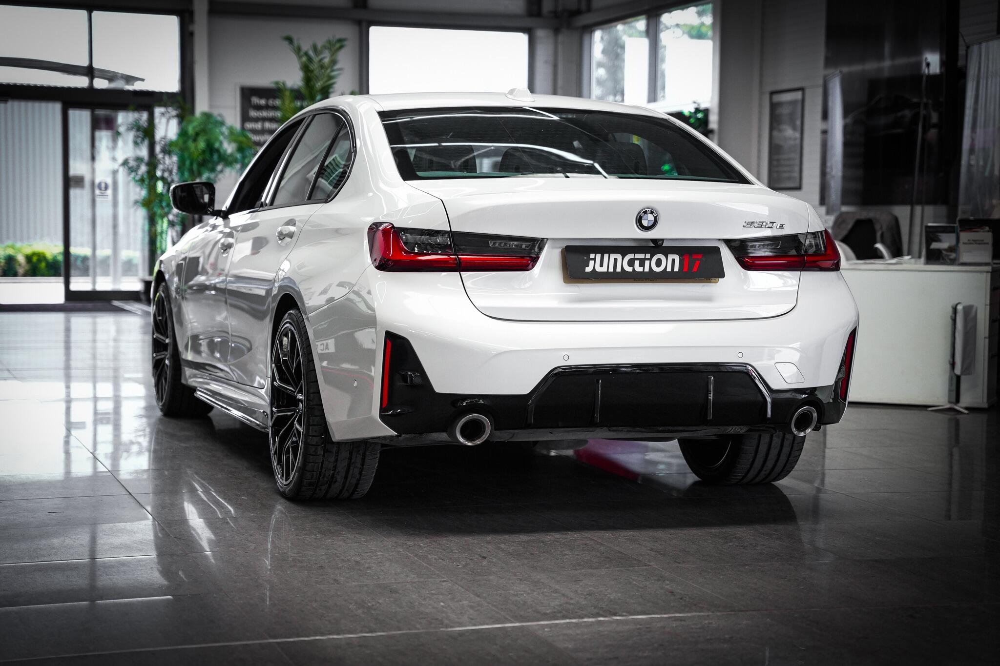 BMW 3 Series view 13