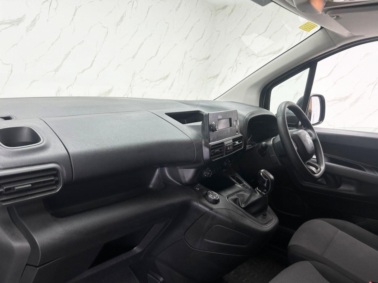 Citroen Berlingo view 14