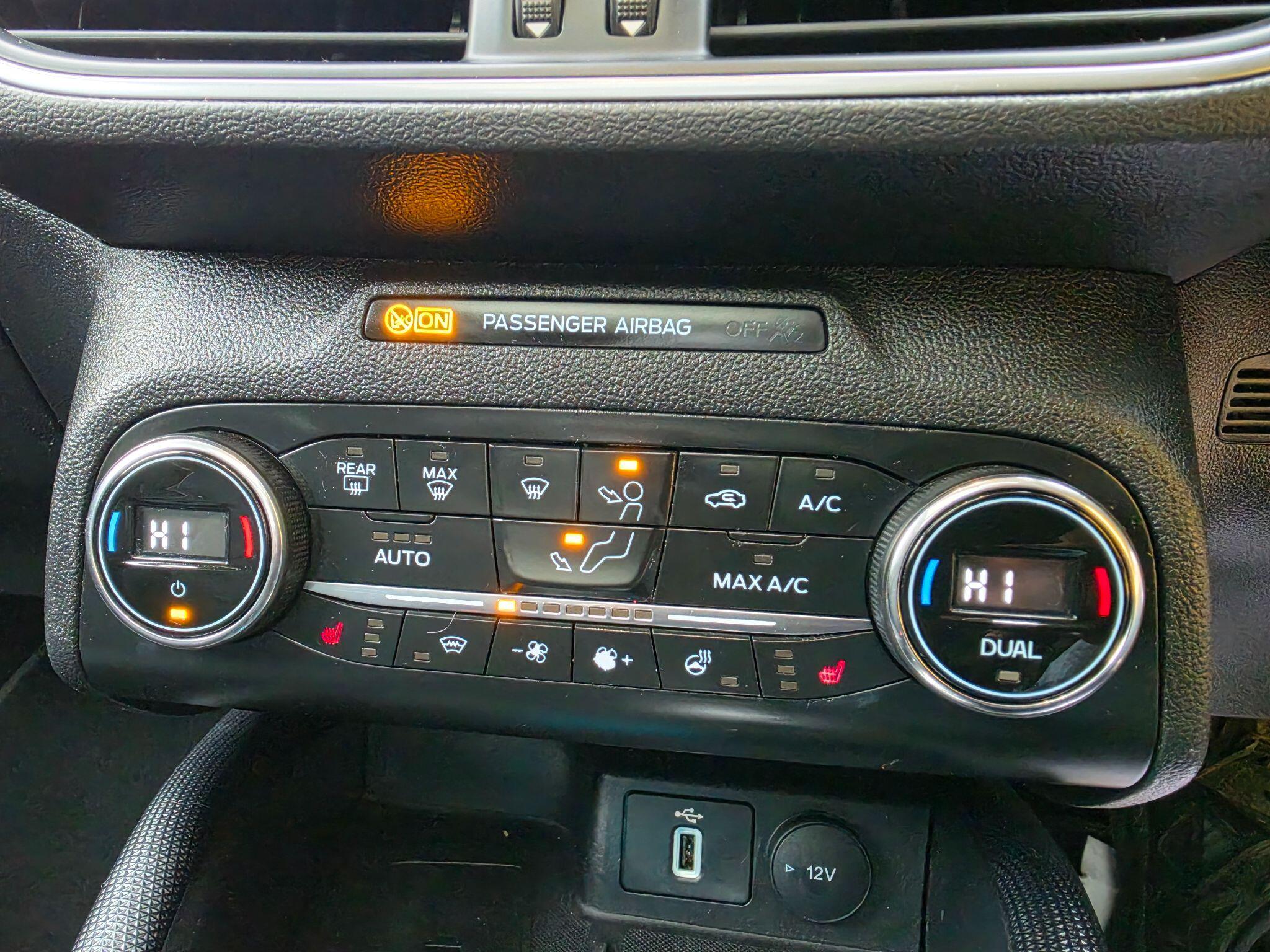 Ford Focus view 27