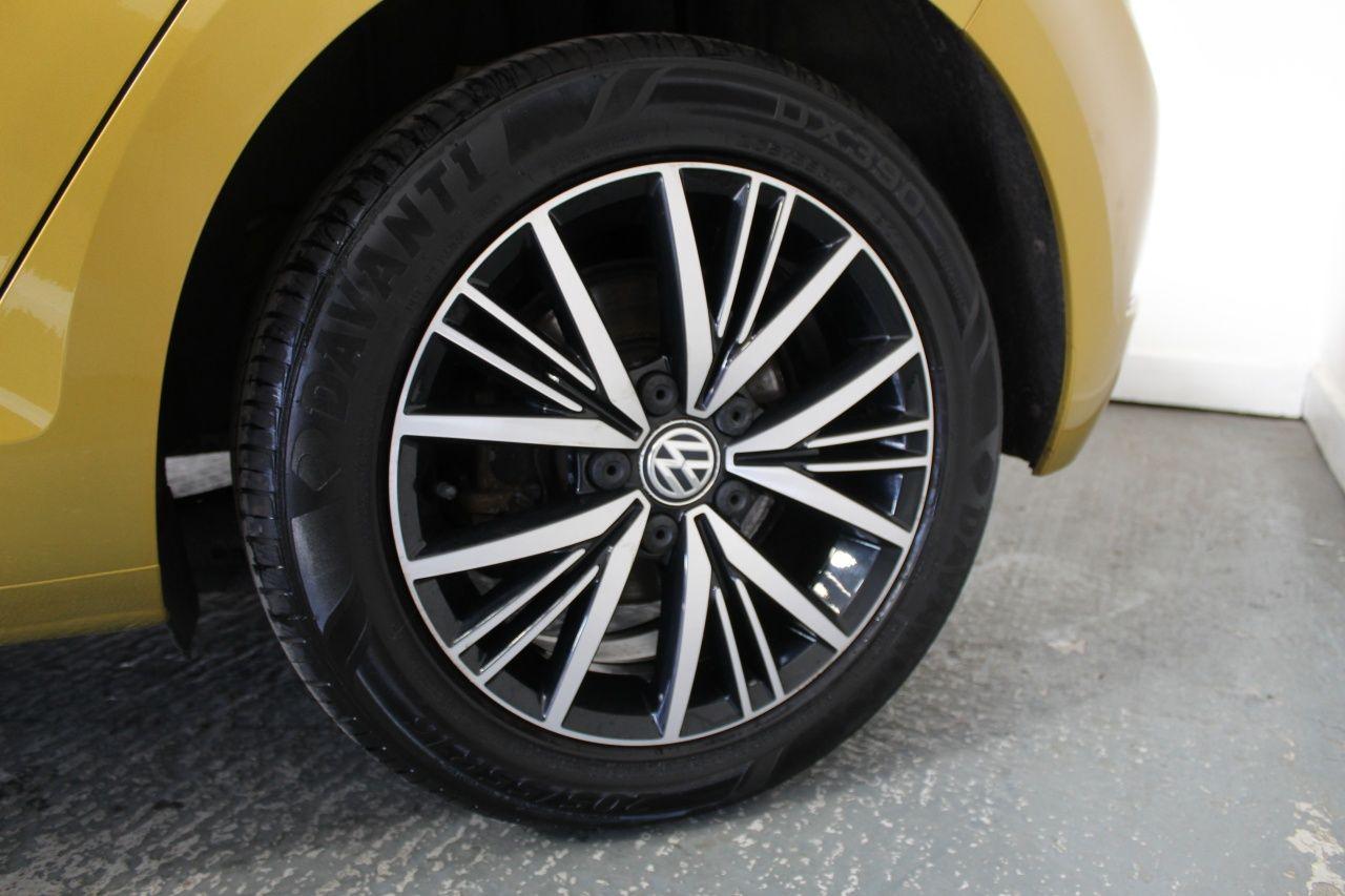 Volkswagen Golf view 58