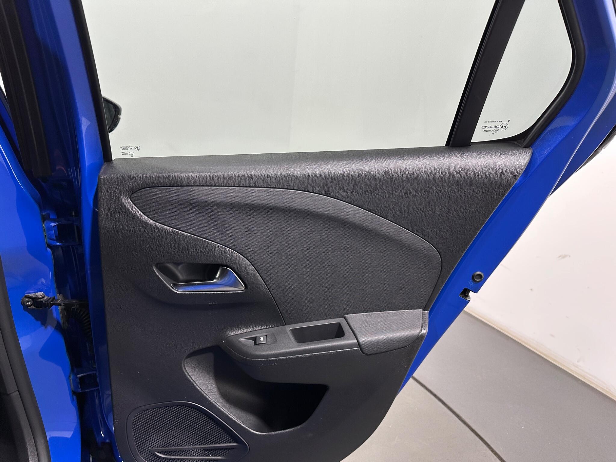 Vauxhall Corsa view 42