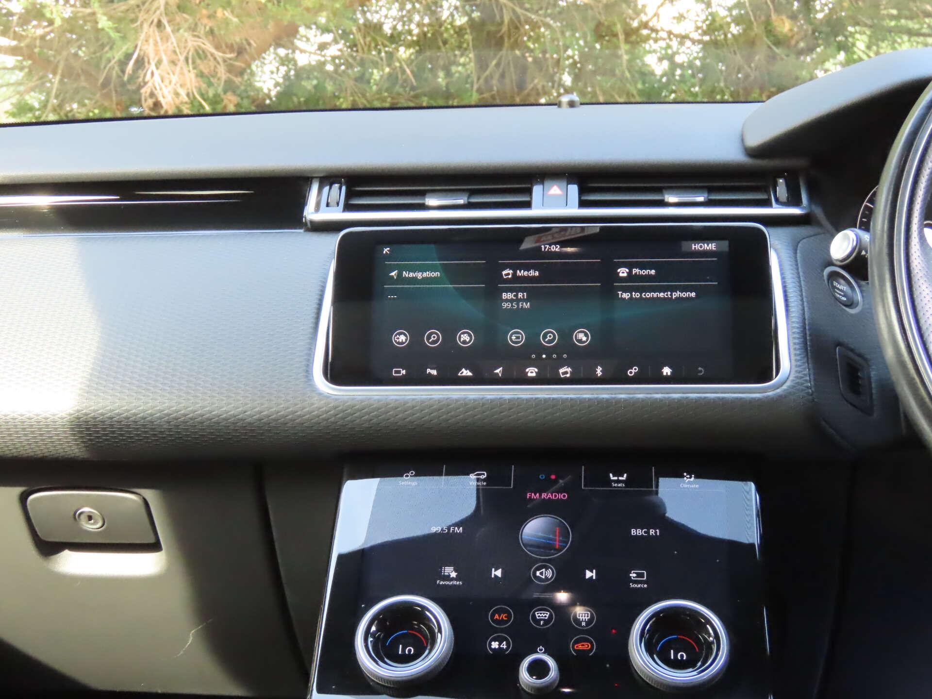 Land Rover Range Rover Velar view 11