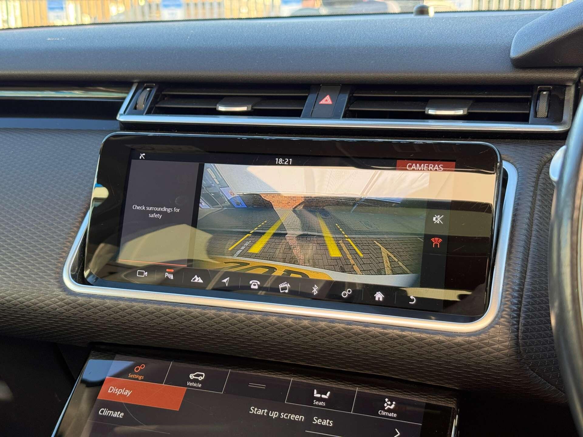 Land Rover Range Rover Velar view 76