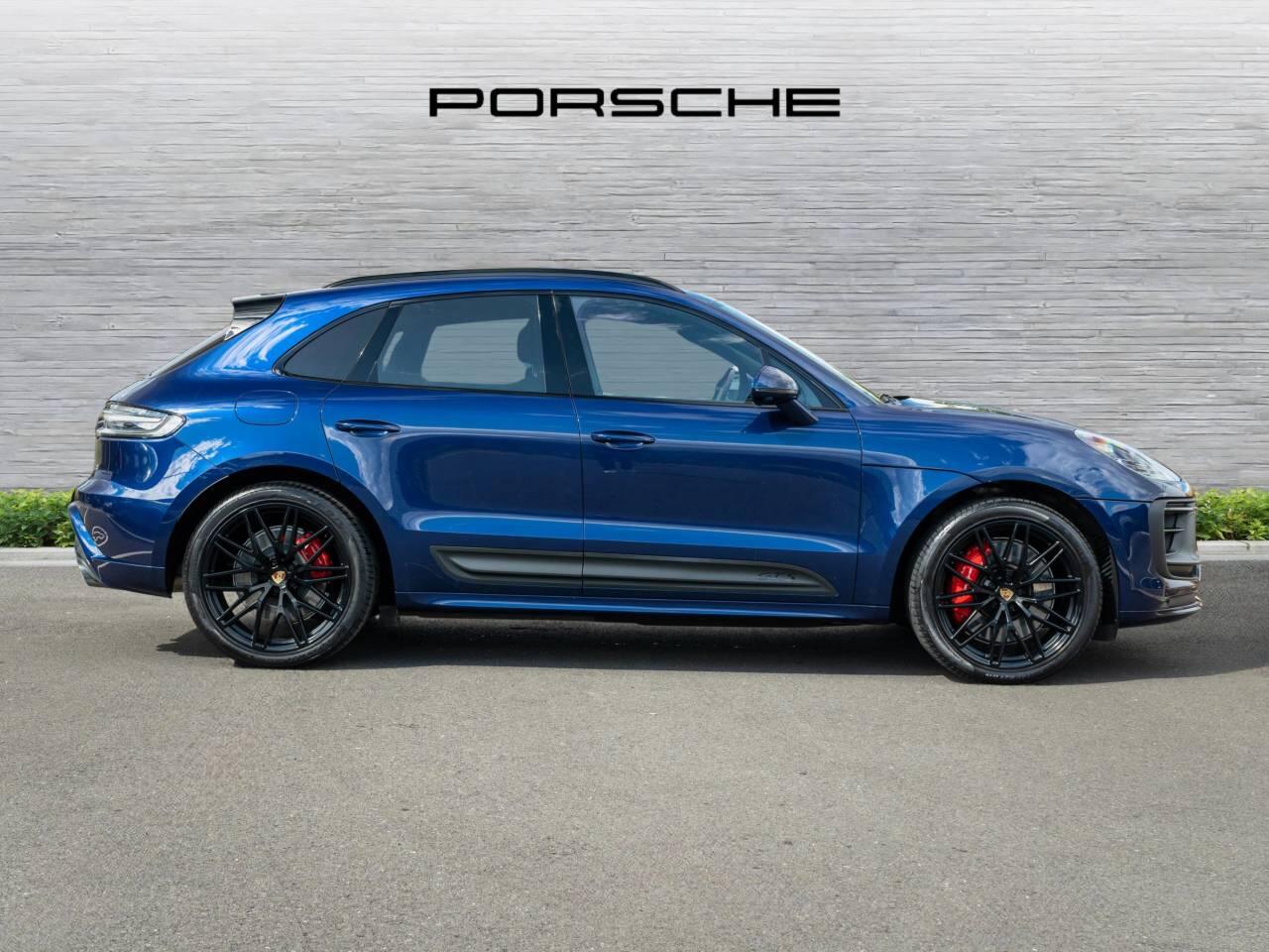 Porsche Macan view 2