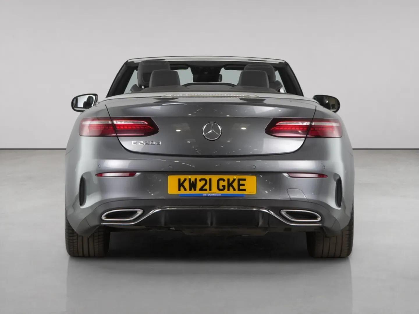 Mercedes-Benz E-Class view 8