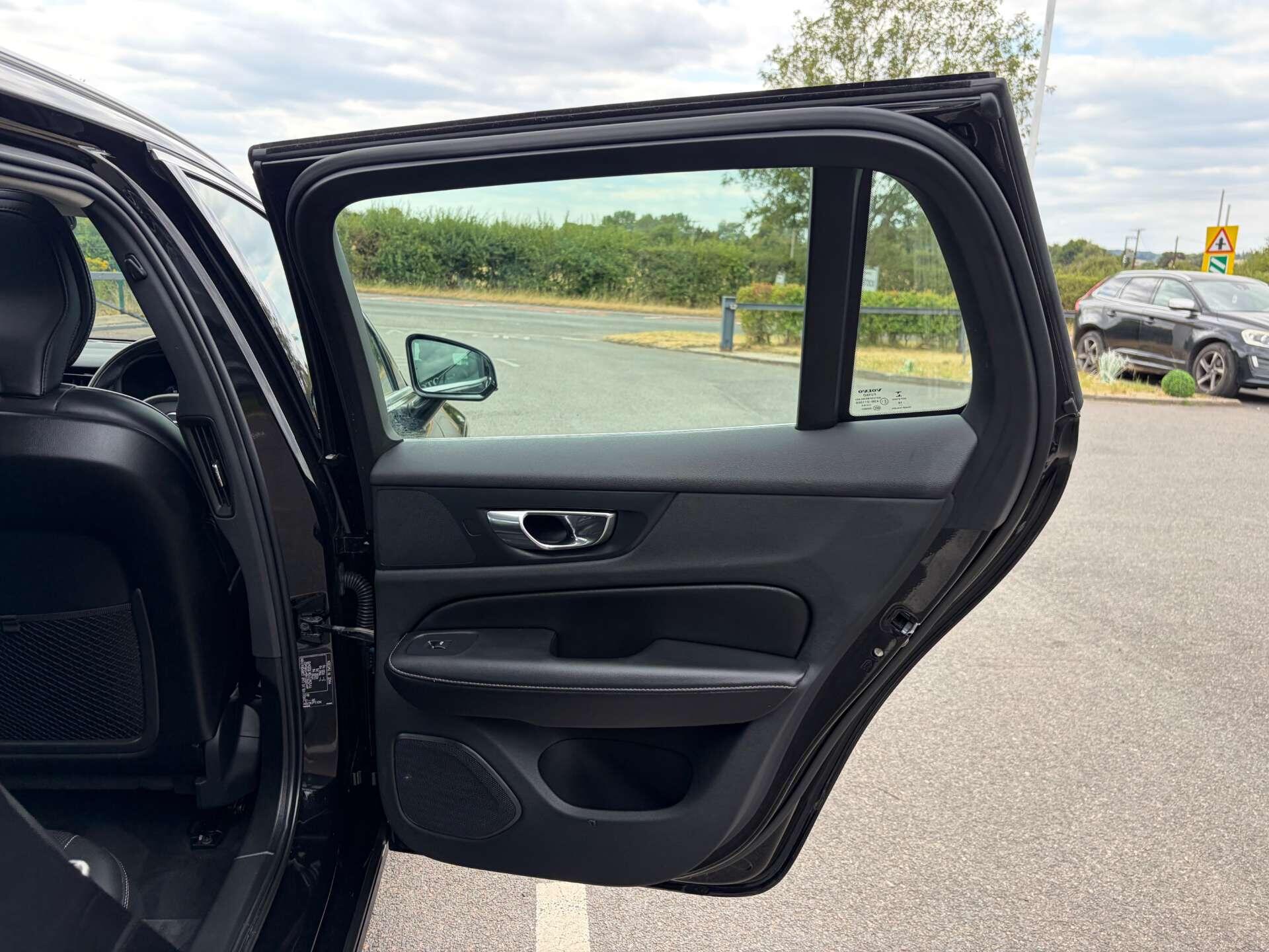 Volvo V60 view 26