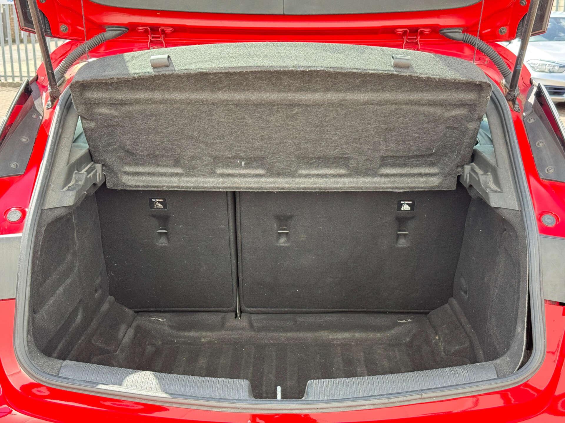 Vauxhall Astra view 56