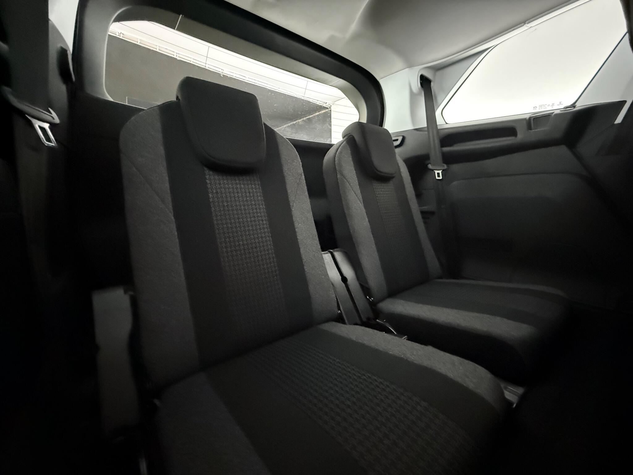 Peugeot 5008 view 29