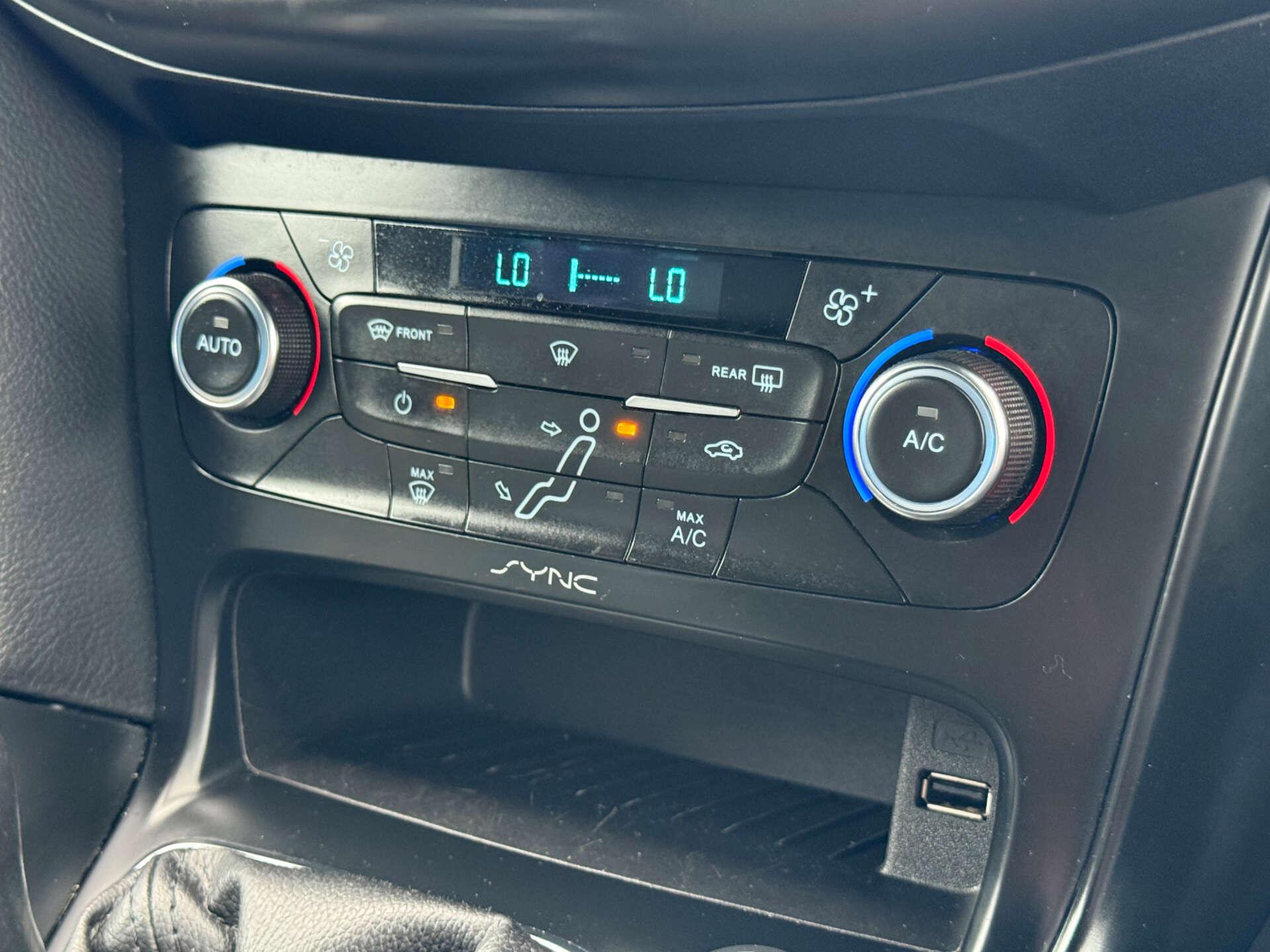 Ford Focus view 51