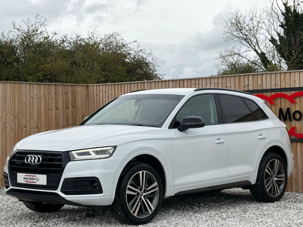 Audi Q5 view 4