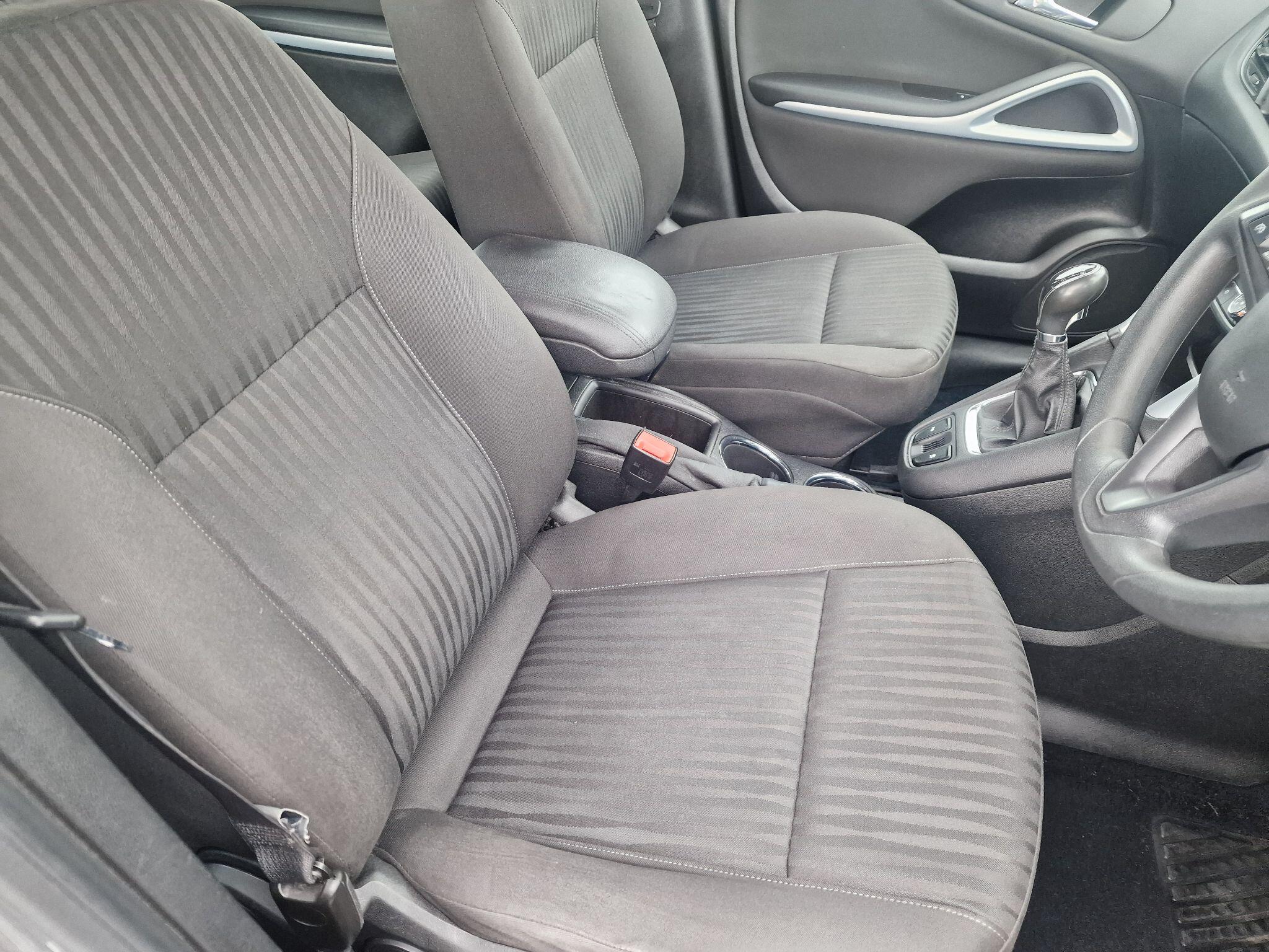 Vauxhall Zafira Tourer view 21
