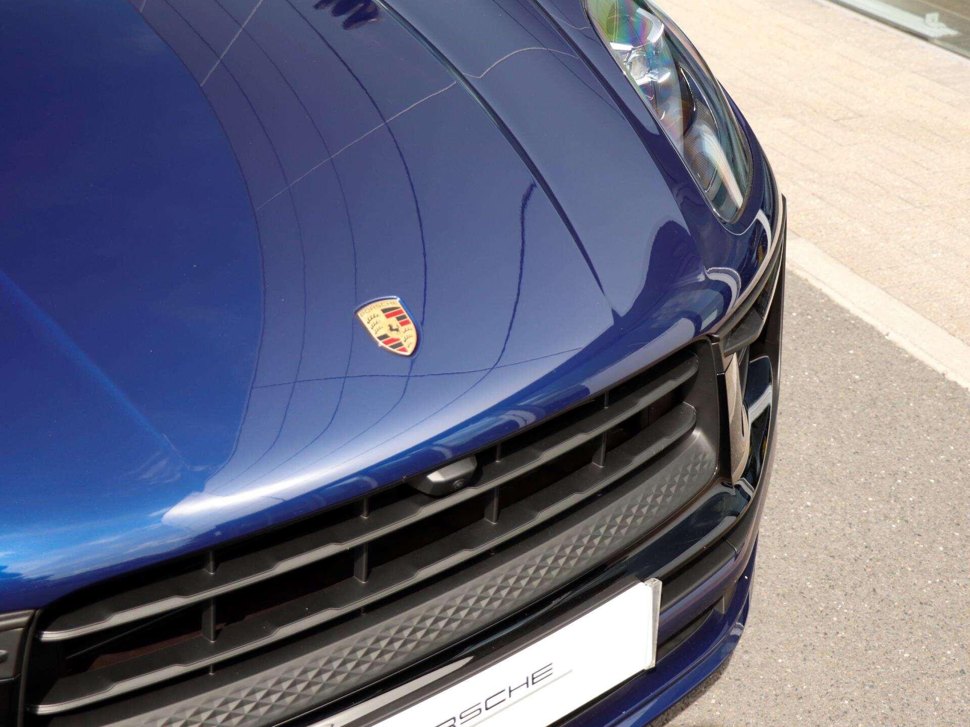 Porsche Macan view 36