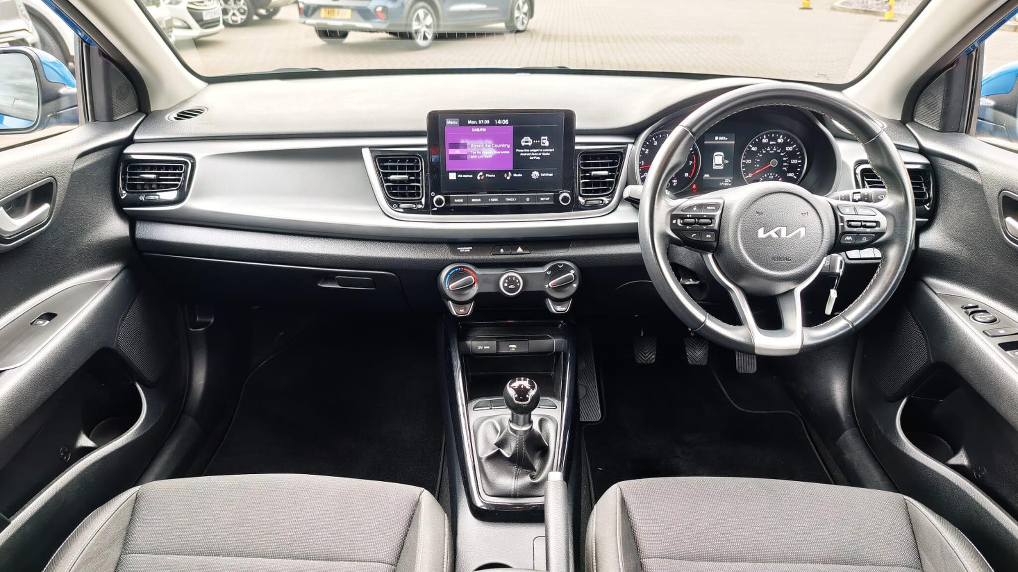 Kia Rio view 11