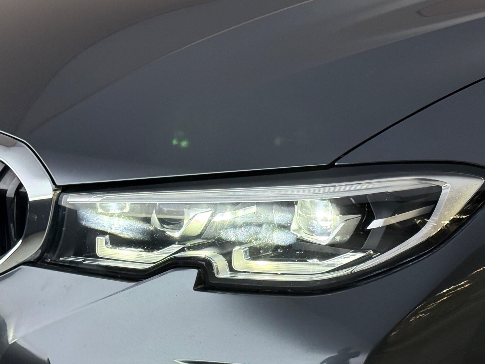 BMW 3 Series view 12