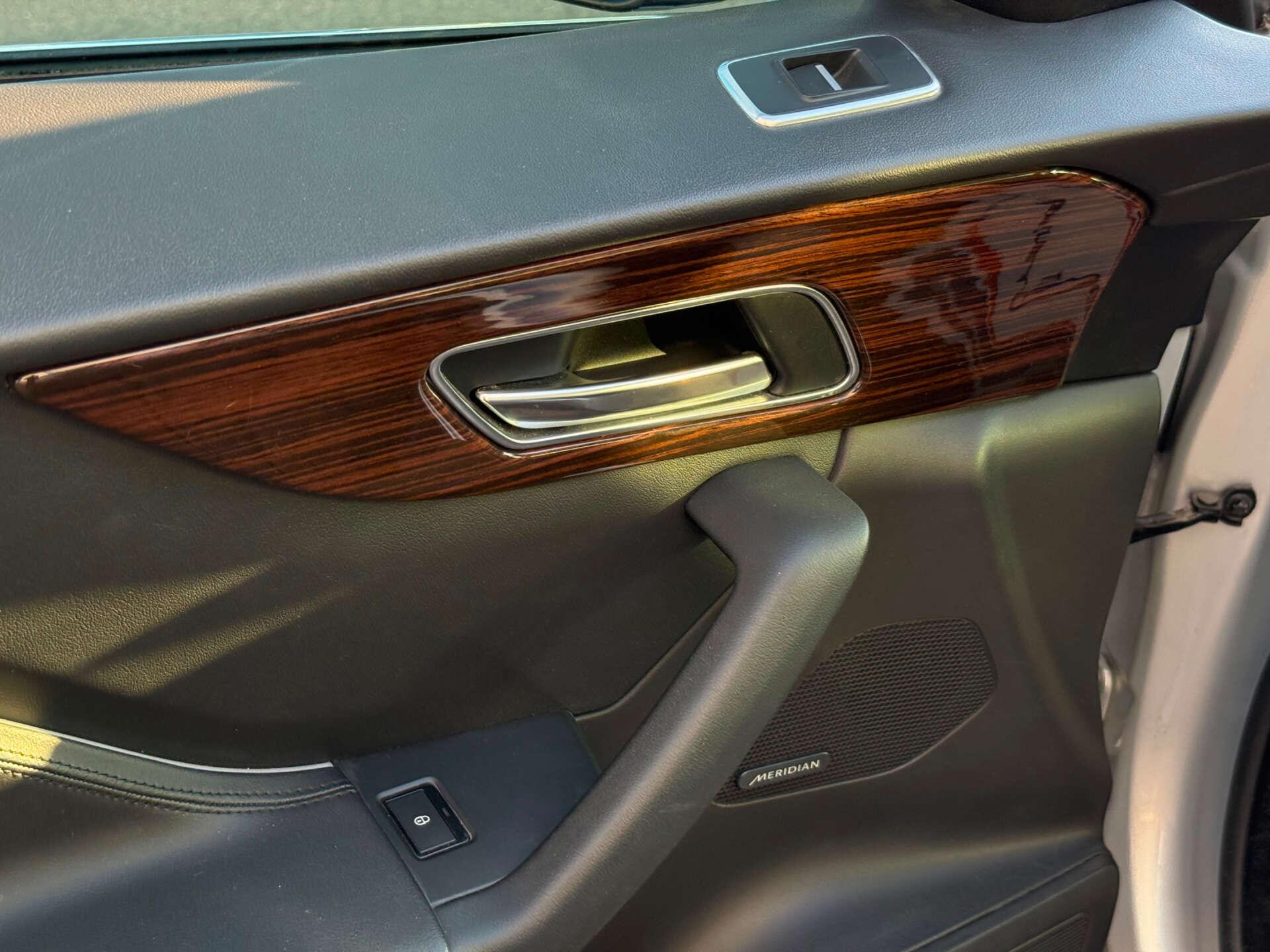 Jaguar F-Pace view 44