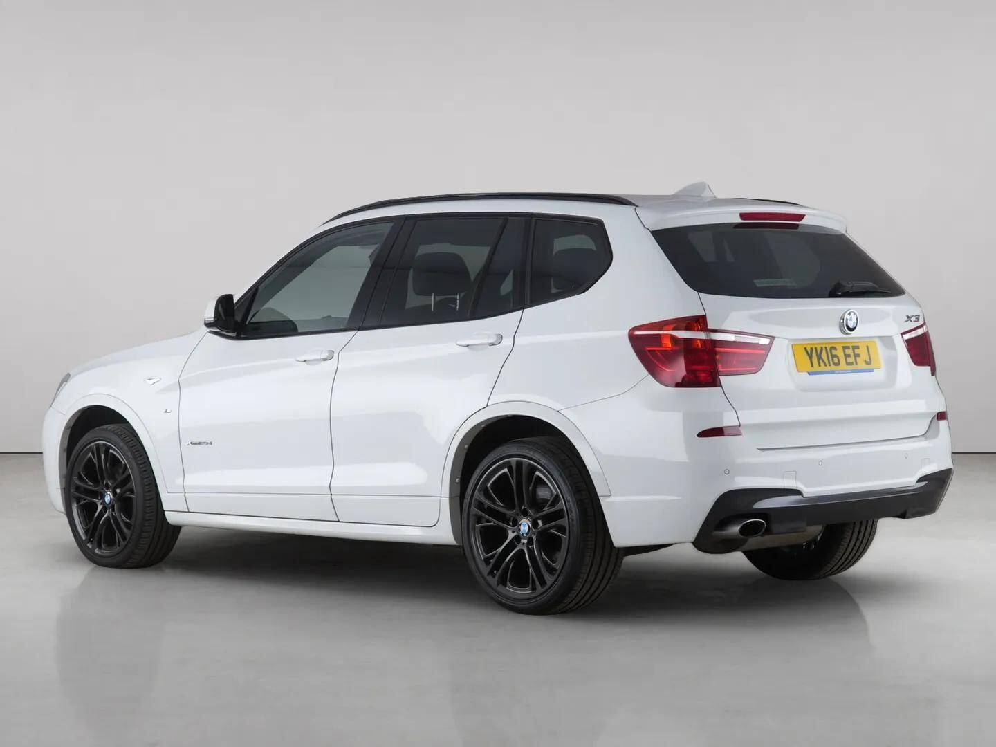 BMW X3 view 8