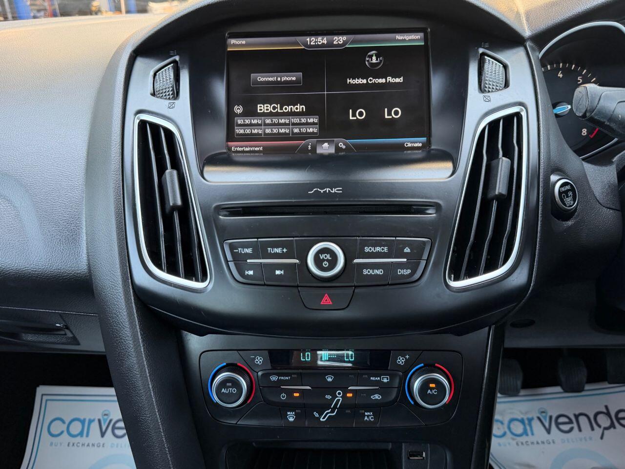 Ford Focus view 35