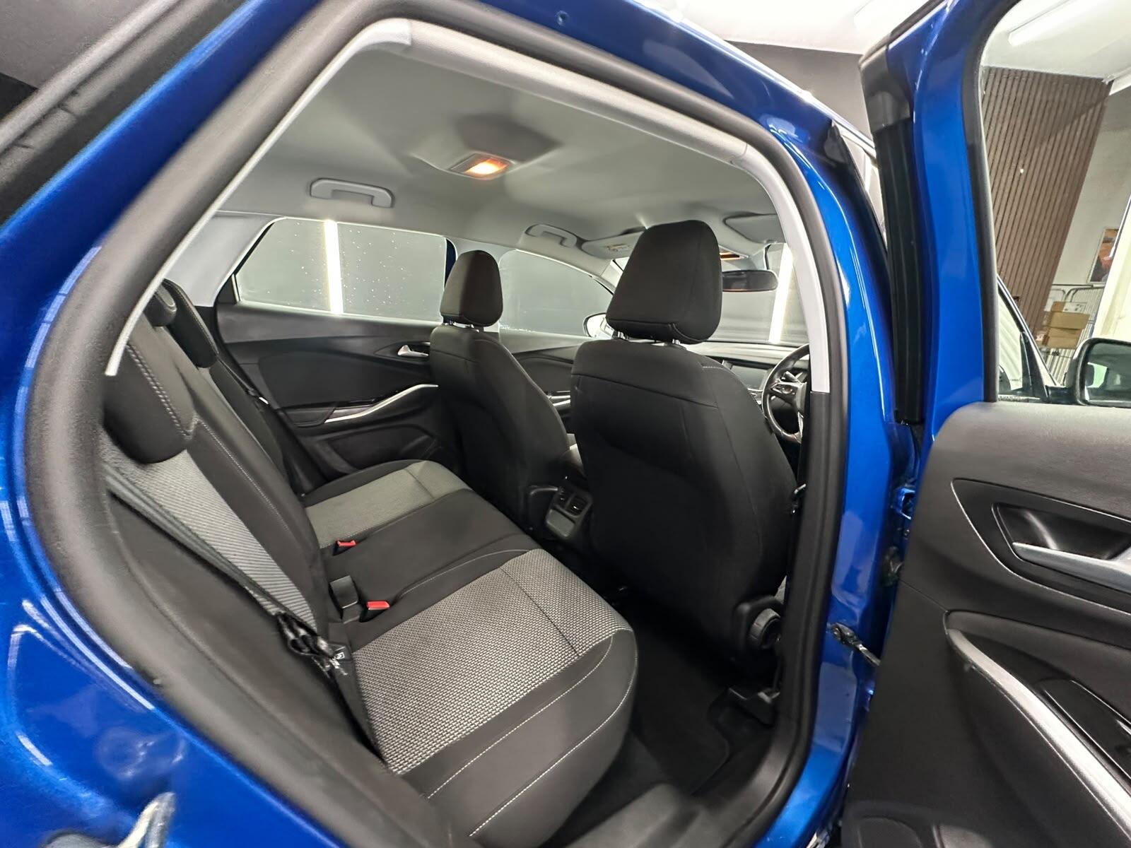Vauxhall Grandland X view 27