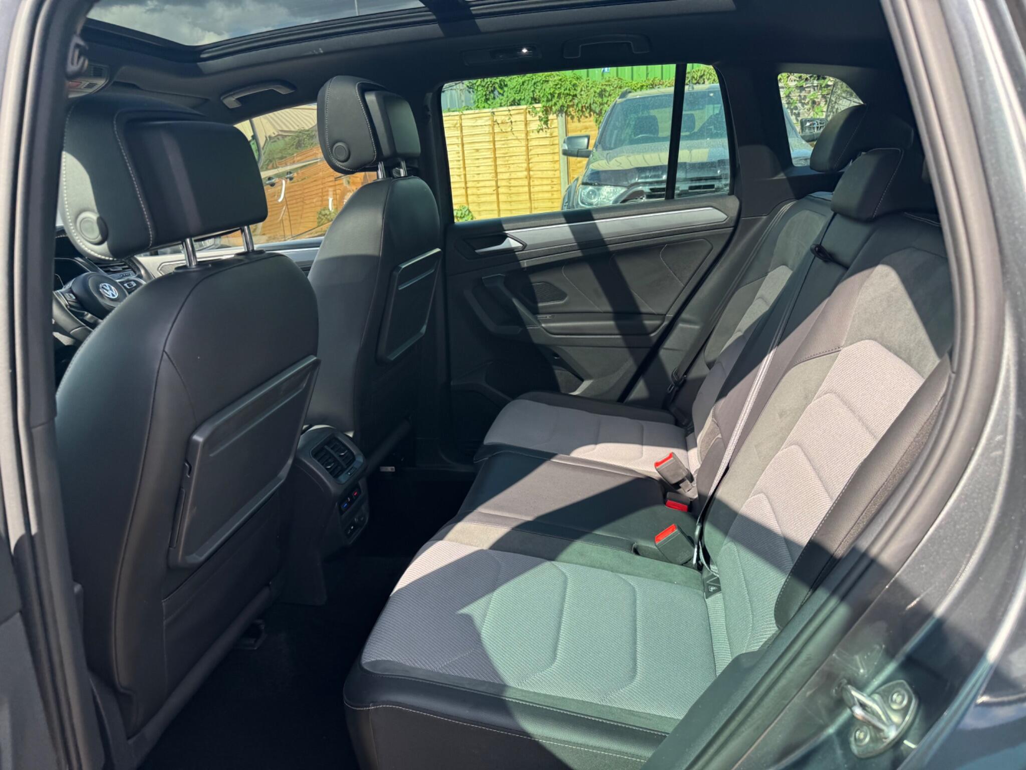 Volkswagen Tiguan view 21